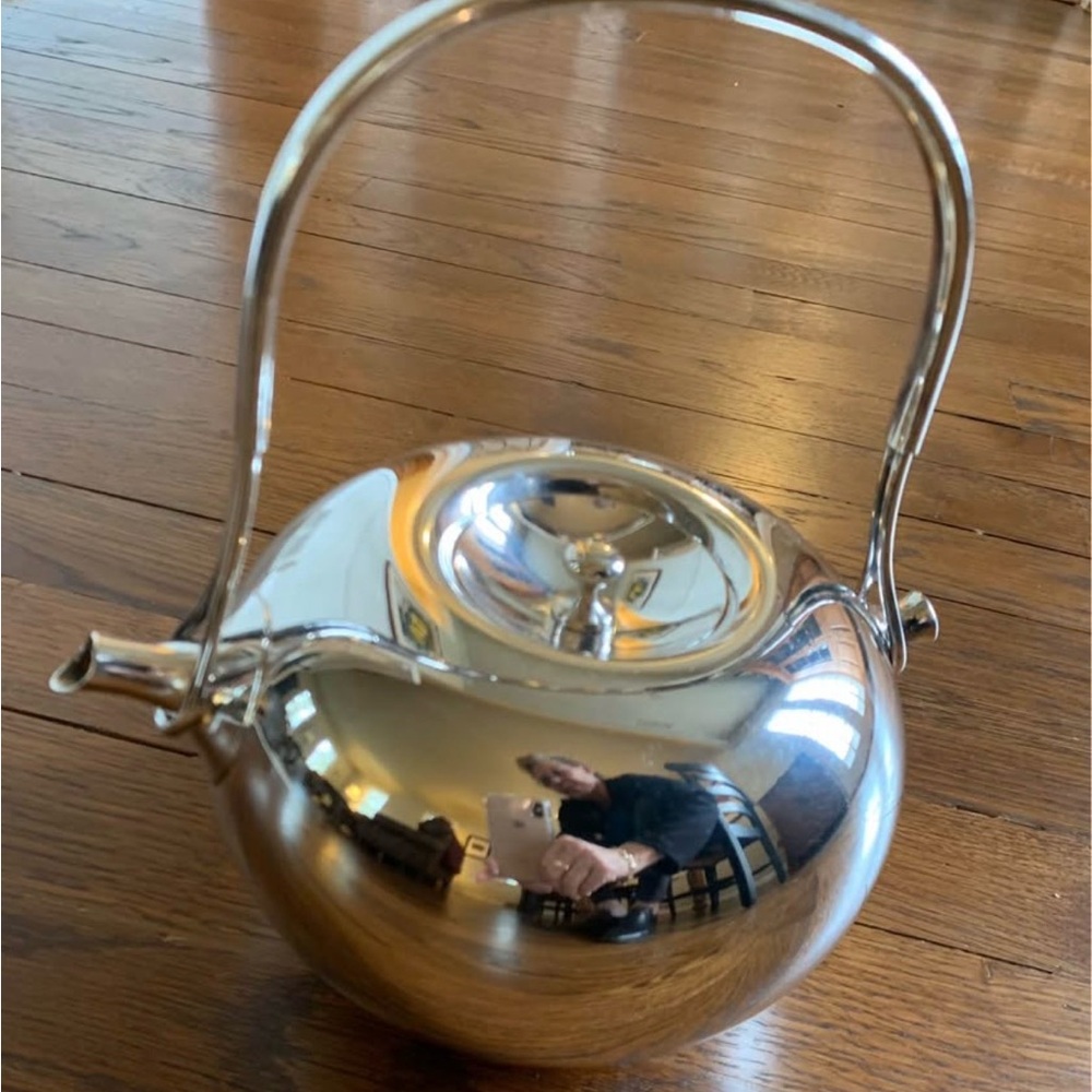 Polished Silver Teapot with Handle